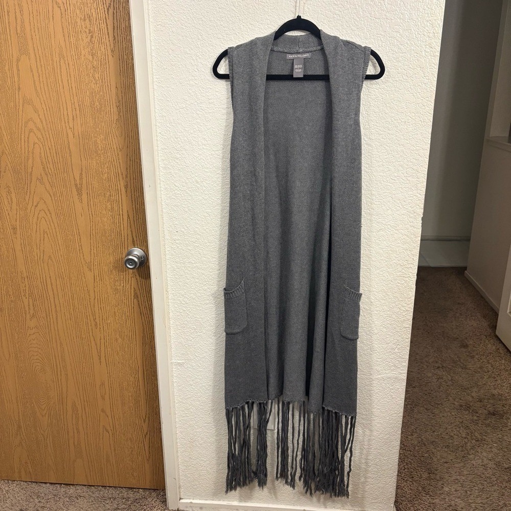 Kate & Mallory Sleeveless Long Fringe Knit Duster Cardigan Women's L Gray